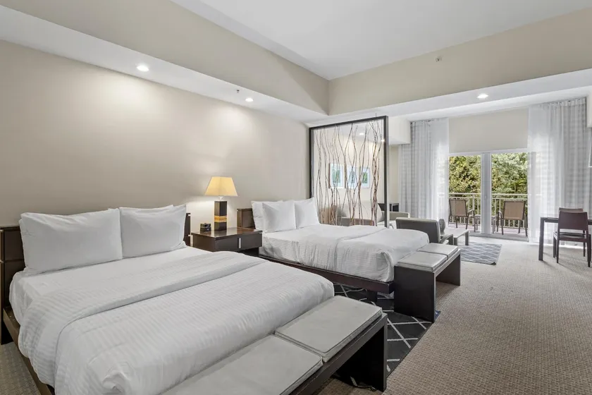Perfect for Families, Large Studio, Pool & Parking - Image 1