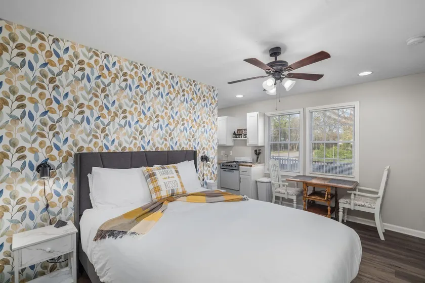 Downtown Kimmswick~ Studio~ Newly Renovated - Image 1