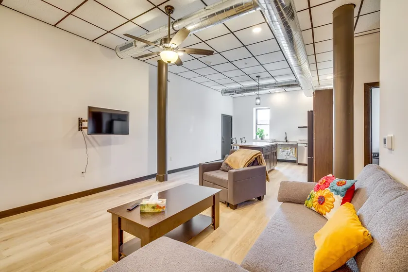 Step-Free Cashton Apartment: Steps to Downtown! - Image 1