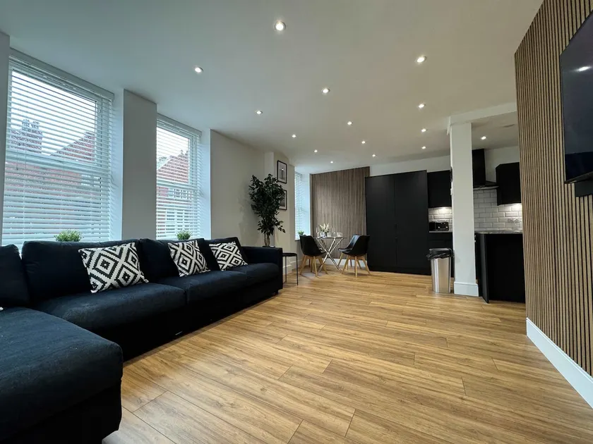 Entire apartment in Waterloo, Crosby, Liverpool - Image 1