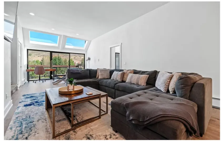 Cozy 3BD 2BA Mt Condo Overlooking Eagle River - Image 1