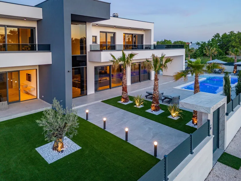 Villa Neo Zadar Villas - Image 1