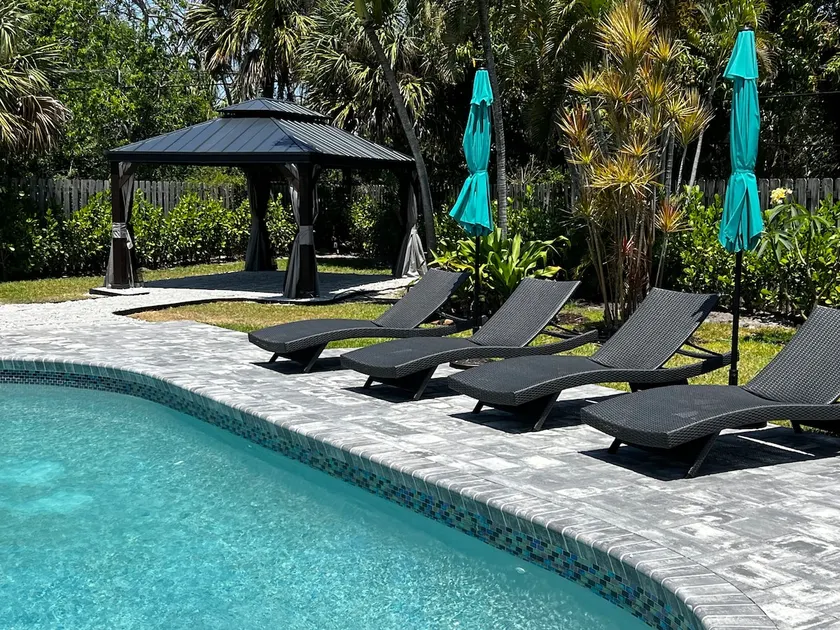 Delray Oasis: Pool, Gazebo & Beach Access - Image 1