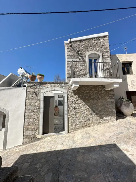 Astra House Braxasi - Image 1