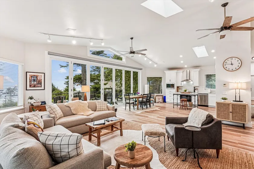 Ocean View Haven - Now Small Dog Friendly! - Image 1