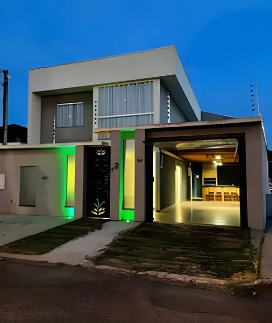 Exclusive townhouse in Uvaranas with air-conditioning. - Image 1