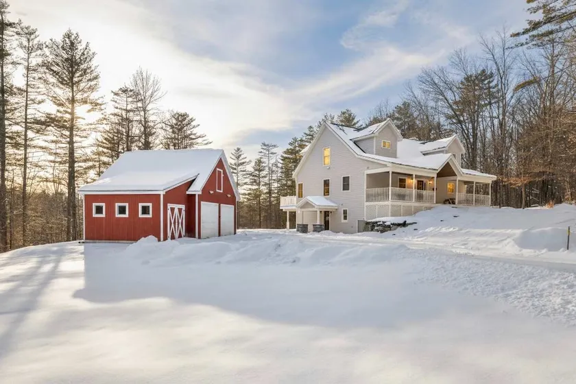 Serene 4-BR Retreat 11-min to Okemo - Image 1
