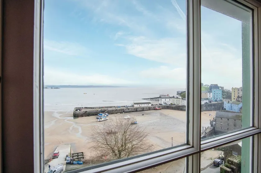 Belle Vue Court - 2 Bedroom Apartment - Tenby - Image 1