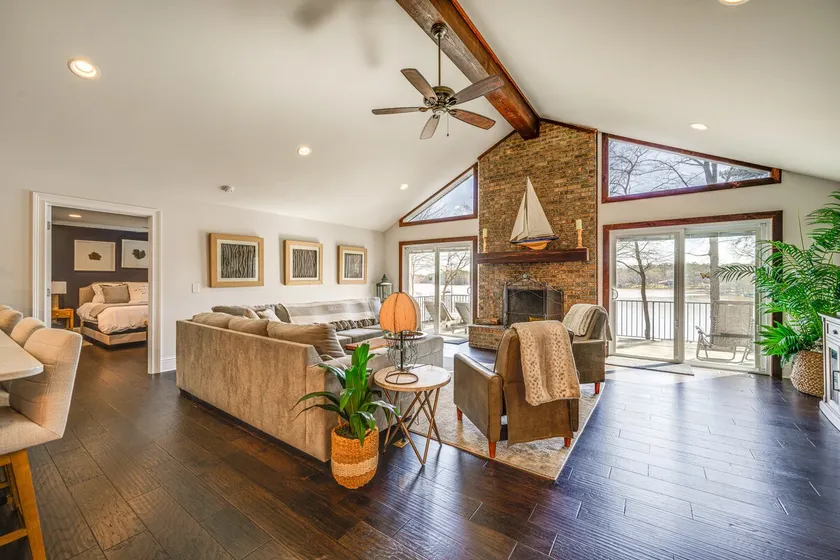 Lakefront Lake Oconee Home: Boat Dock + Hot Tub - Image 1