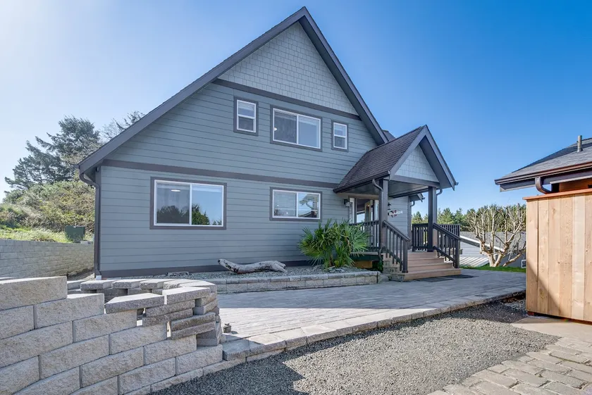 Chic Westport Vacation Rental, Walk to Beach! - Image 1