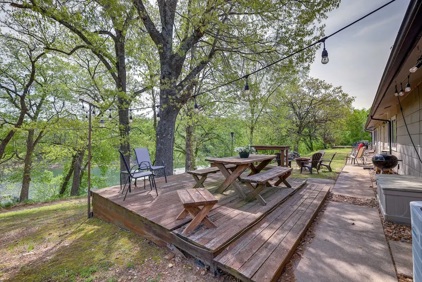 Lakefront Shell Knob Condo w/ Deck & Grill! - Image 1