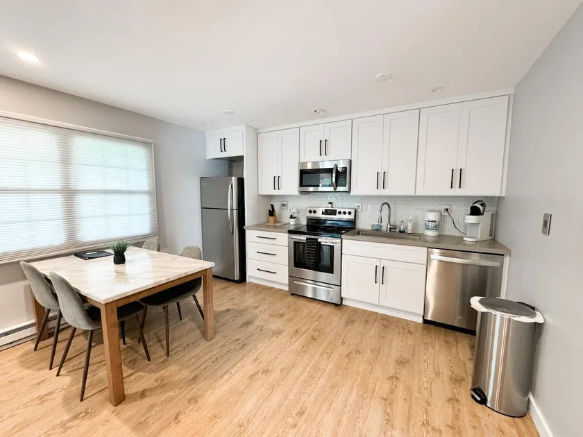 Norfolk Modern Beach Apartment Norfolk VA - Image 1