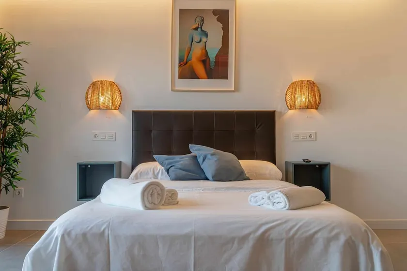 Loft with terrace C/ Santiago 11, downtown Valladolid - Image 1