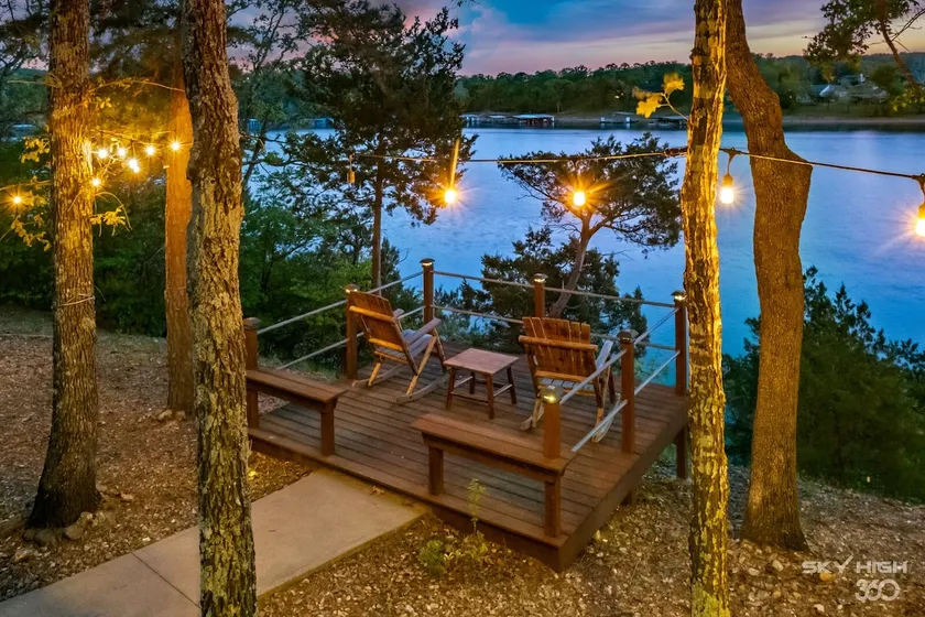 The Waters Edge Oasis at Table Rock Lake - Image 1