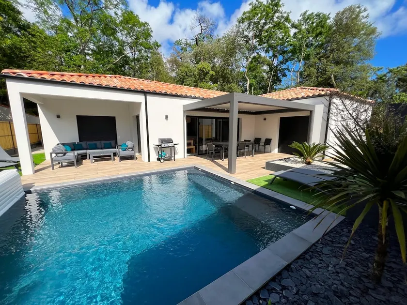 Villa Les Cycas, perfect holiday accomodation for 8, with heated pool - Image 1