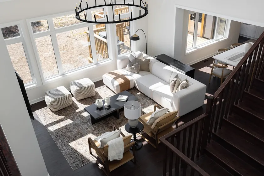 Luxury 4BR Muskoka Cottage w/ Fiber WiFi & Views - Image 1