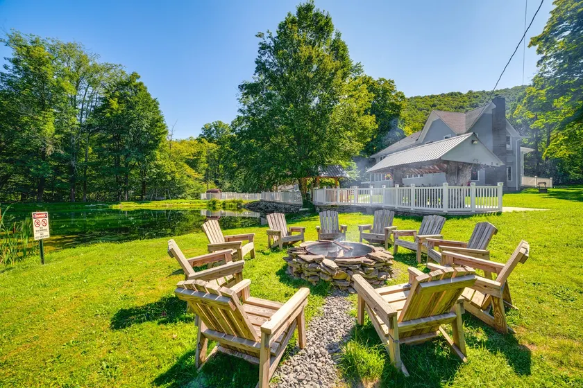 Massive Roscoe Retreat: Great for Large Groups! - Image 1