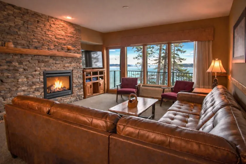 Lakefront Condo: Pool, Hot Tub, Deck, Fireplaces - Image 1