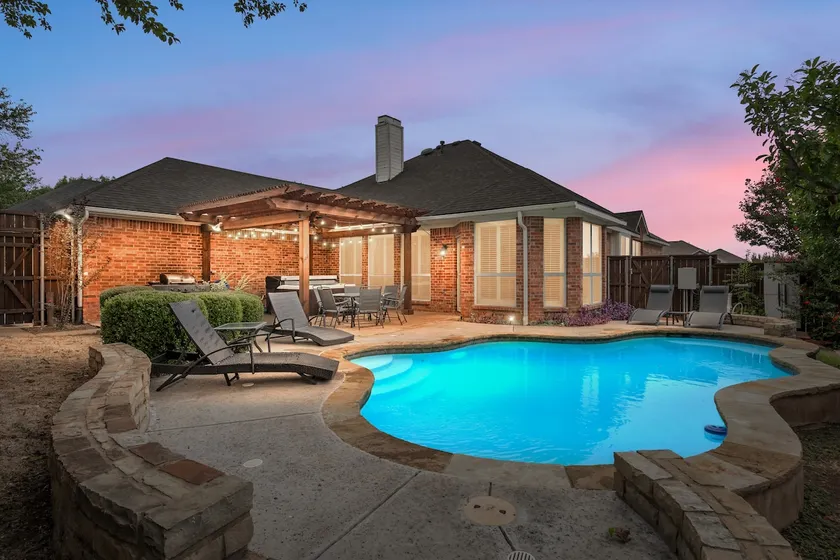 Family Home w/ Pool & Hot Tub + Huge Gameroom - Image 1