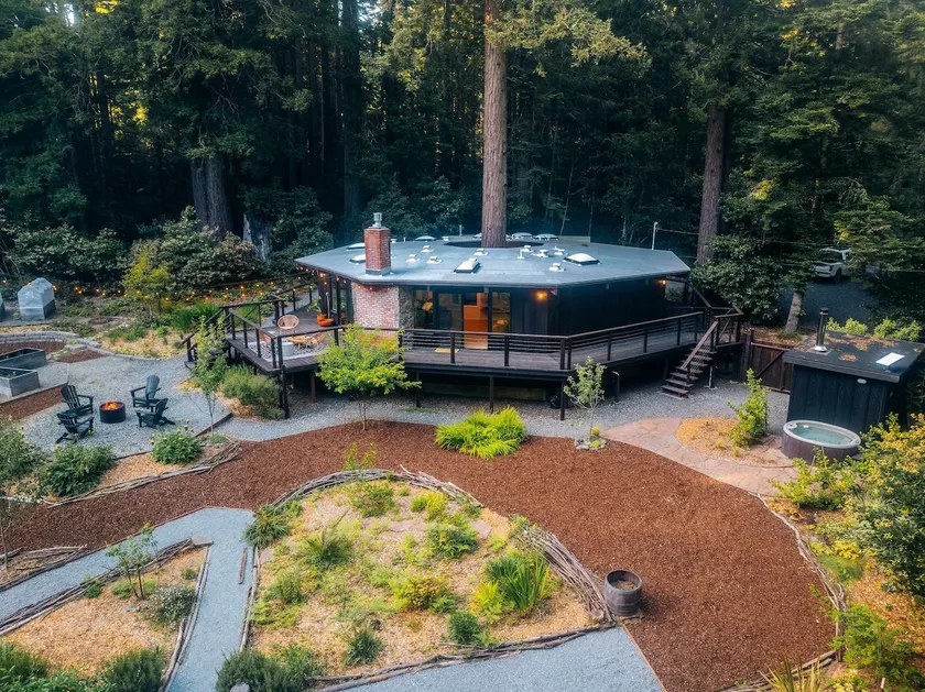 Private Mendocino Home with Luxury Outdoor Spa - Image 1