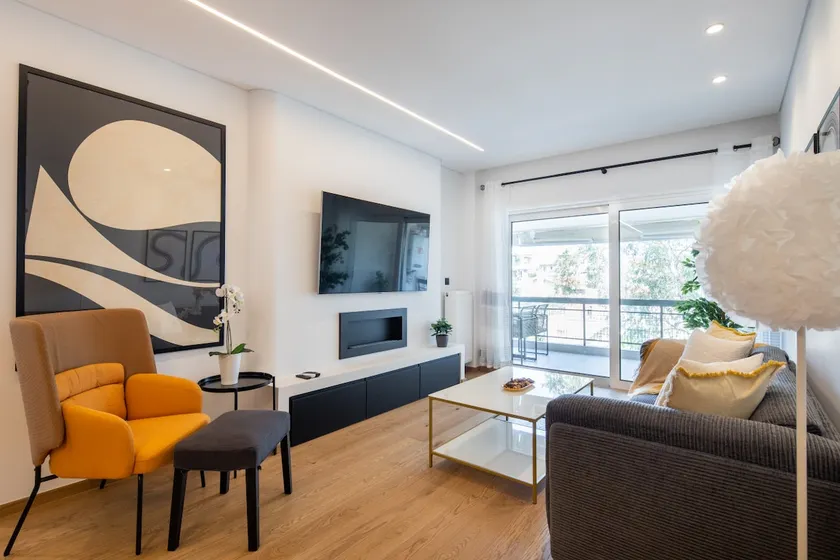 Bloom - Luxury 2-Bedroom Apartment in Athens - Image 1