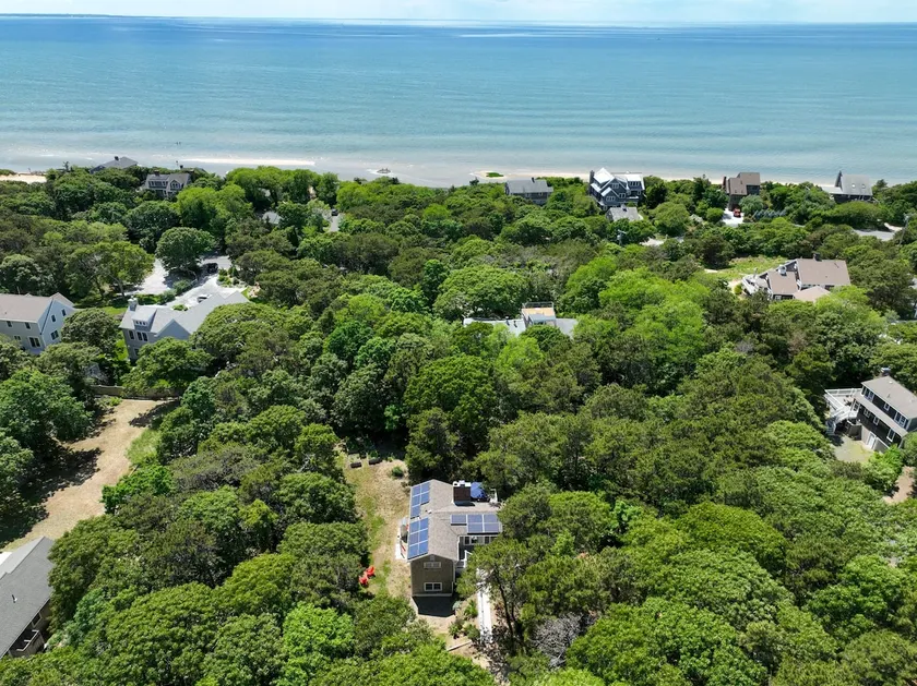 Short walk to Bayside Beach! - Image 1