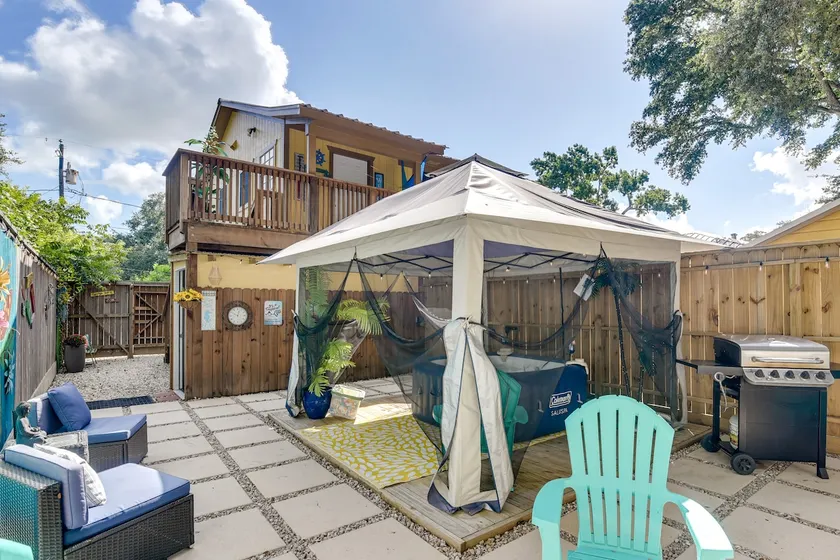 3 Mi to Boardwalk: Bacliff Apartment w/ Hot Tub - Image 1