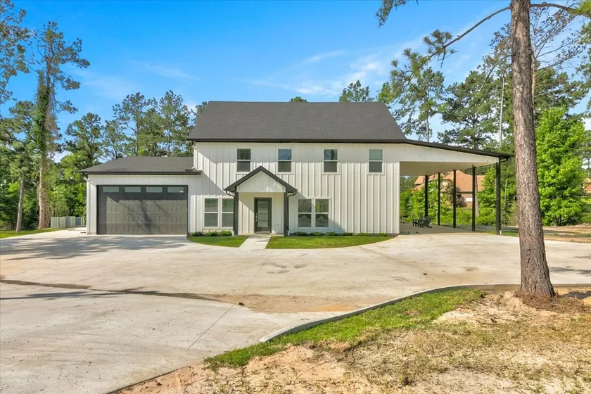 Waterfront house on Sam Rayburn - Image 1