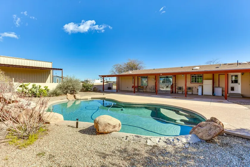 Furnished Patio! Group Desert Escape in Morristown - Image 1