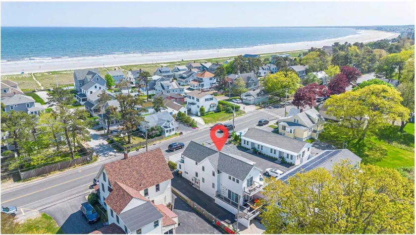 Latitude Adjustment Walk to Beach & Dining! - Image 1