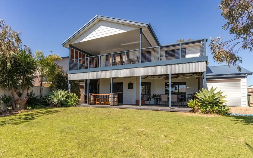 Lazy Days - 7 Nereus Drive - Image 1