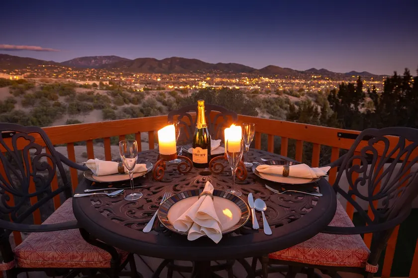 City Lights | Amazing Views + Hot Tub! - Image 1
