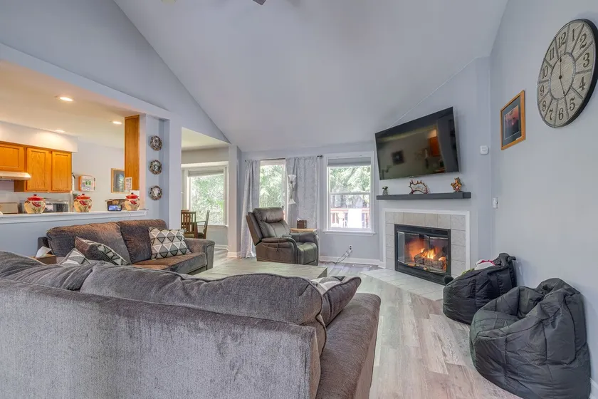 Family-Friendly Silverdale Home w/ Private Deck! - Image 1