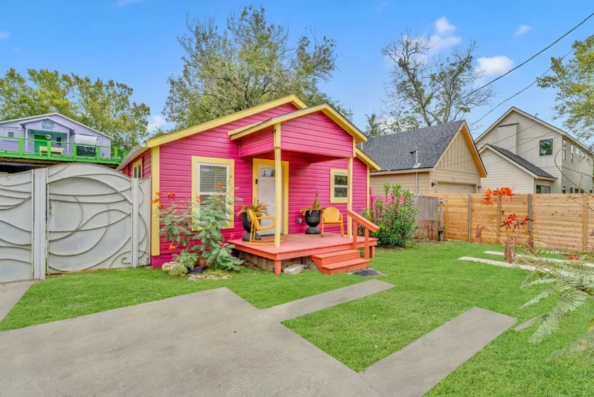Pink Bungalow | Pool & Hot Tub! - Image 1