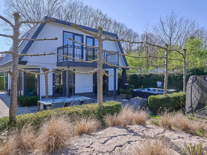 Beautiful holiday home with wellness - Image 1