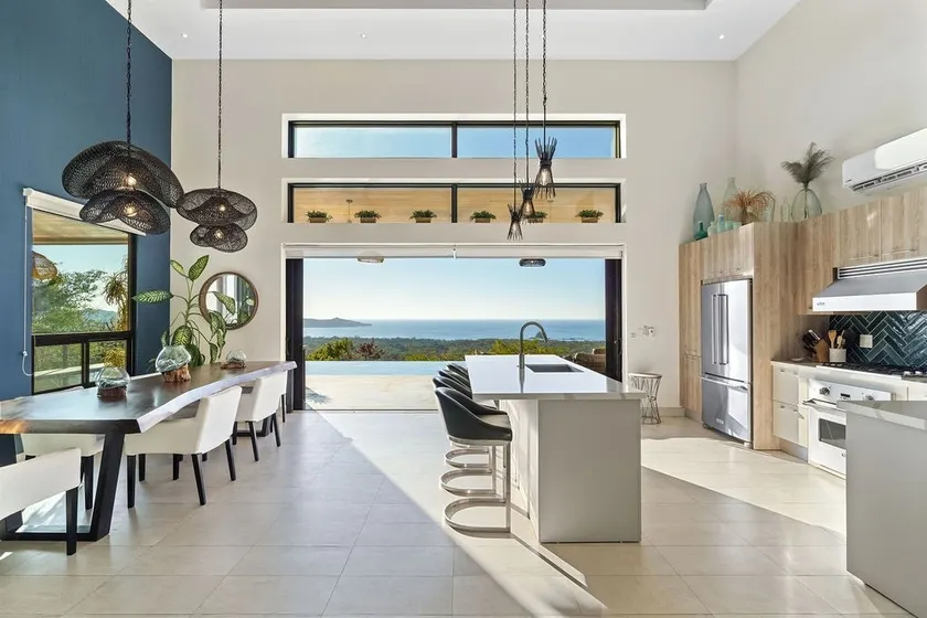 Sunset Infinity Pool & Private Ocean Views - Image 1