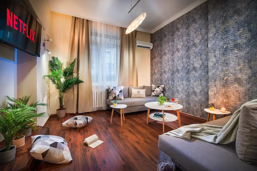 Your Spacious Home With Terrace & 3 Acs - Image 1