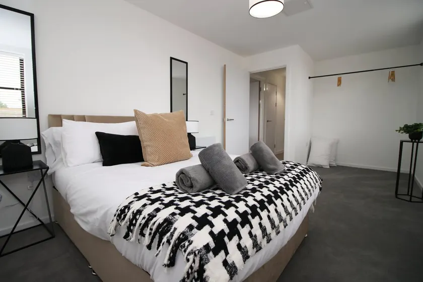 Cohost Partners Cozy Stay Taunton City Centre - Image 1