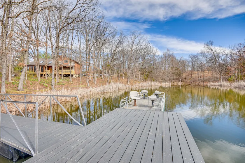 Historic Clark Cabin w/ Deck & Fishing Pond Access - Image 1