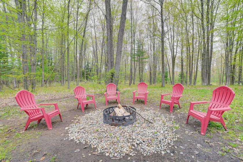Pet-friendly Kalkaska Home ~ 19 Mi to Torch Lake! - Image 1