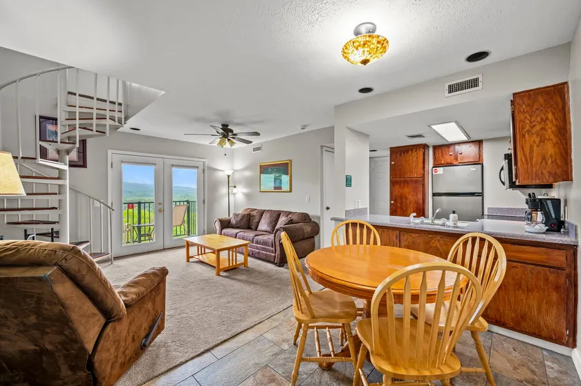 Appartement avec piscine privée et barbecue | Vue montagne - Image 1