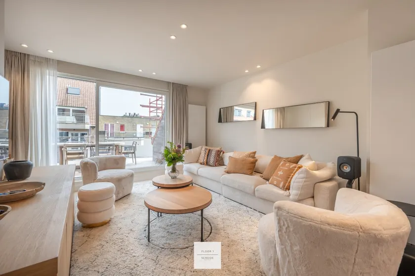 Elegance Floor, Luxury on the top Floor - Image 1