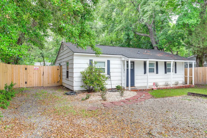 Serene Charleston Home Near Airport: Pets Welcome! - Image 1