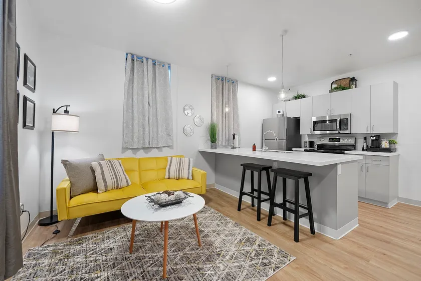 105 Modern Apartment near Grant Medical Center - Image 1