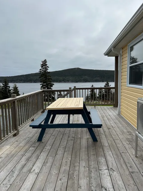 Oceanfront Cottage Walk to Trail & Boat Tours - Image 1