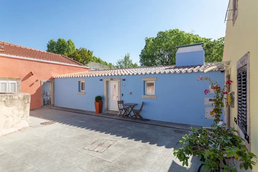Palace Guest Inn - Image 1
