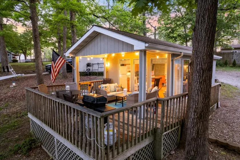 Castaway- Hot Tub, Kayak, Dock & Boat Slip, Grill - Image 1