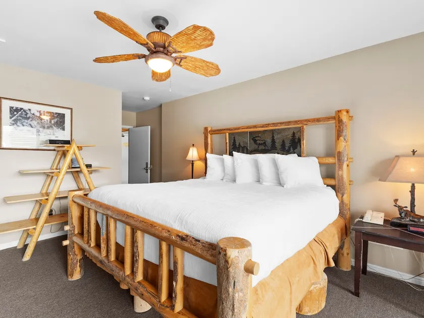 Shadow Ridge 202 | Steps to Slopes | Mtn Views | Kitchen | Fireplace | Updated | Pool & Hot Tub - Image 1
