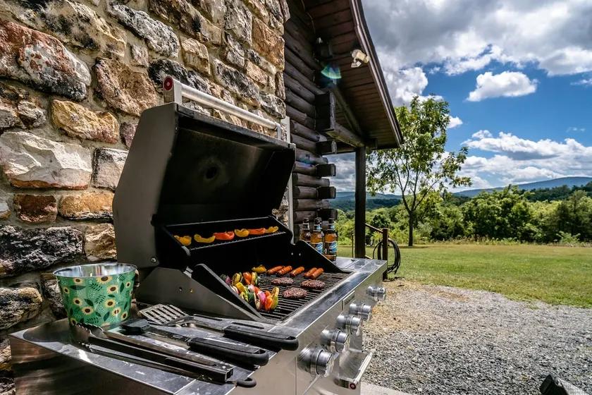 Spectacular September at Rolling River Log Cabin! - Image 1