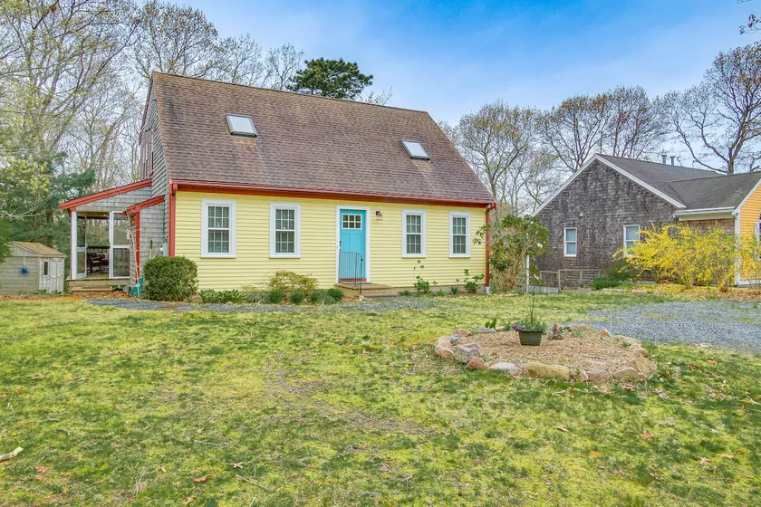 Beach & Lake Access: Group Getaway in Mashpee! - Image 1